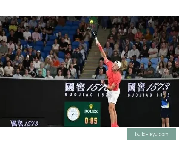 澳网激战落幕新星强势崛起老将遗憾谢幕赛场风云再起引发热议