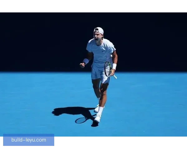 澳网激战再起年轻球员掀翻世界前十引爆赛场焦点对决点燃冠军悬念