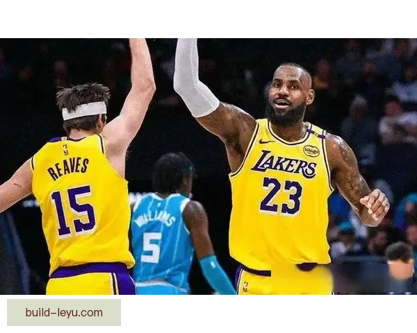 詹姆斯率湖人逆转勇士重燃西部争冠希望季后赛格局再生变数引发