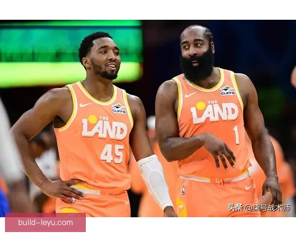 NBA季后赛激战升级巨星对决引爆全联盟格局新变化引关注